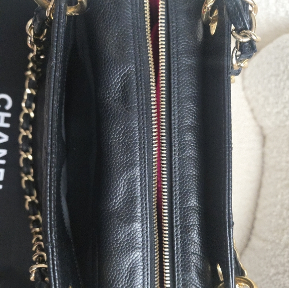 Chanel Vintage Caviar Petite Timeless Shopper Tote – Black - Picture 6 of 17